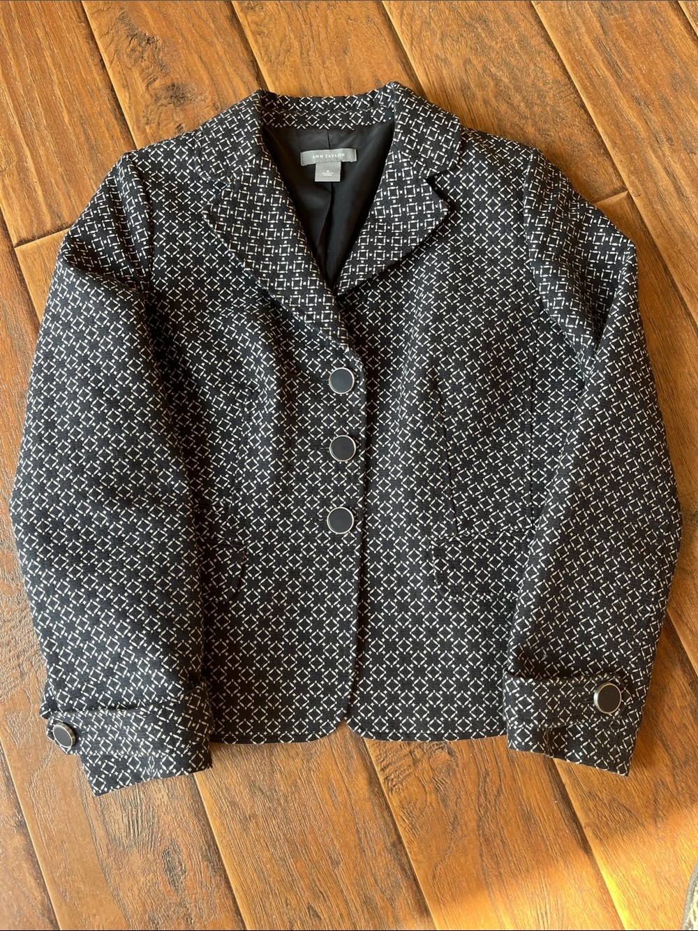 Ann Taylor Black & White Patterned Blazer